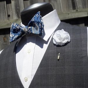 Bow tie and lapel